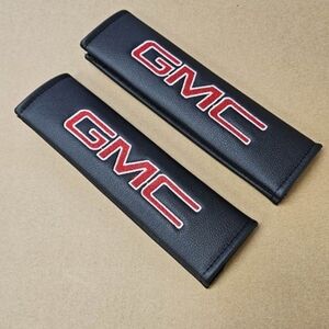 2 new GMC csrbon fiber car seat belt cushioned pads